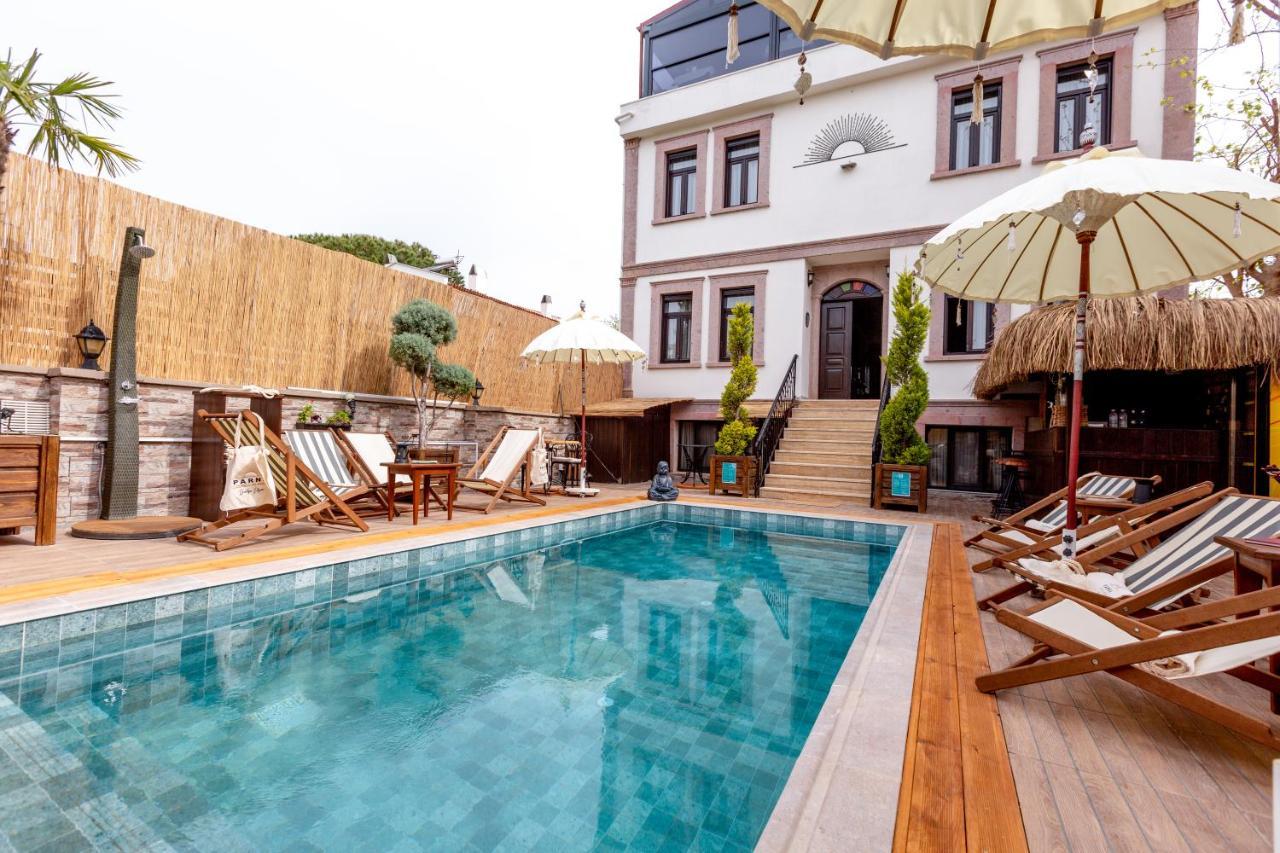 Parna Hotel Cunda Exteriör bild
