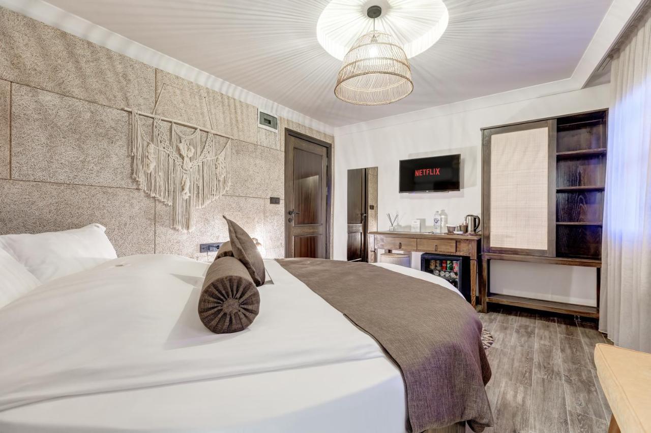 Parna Hotel Cunda Rum bild