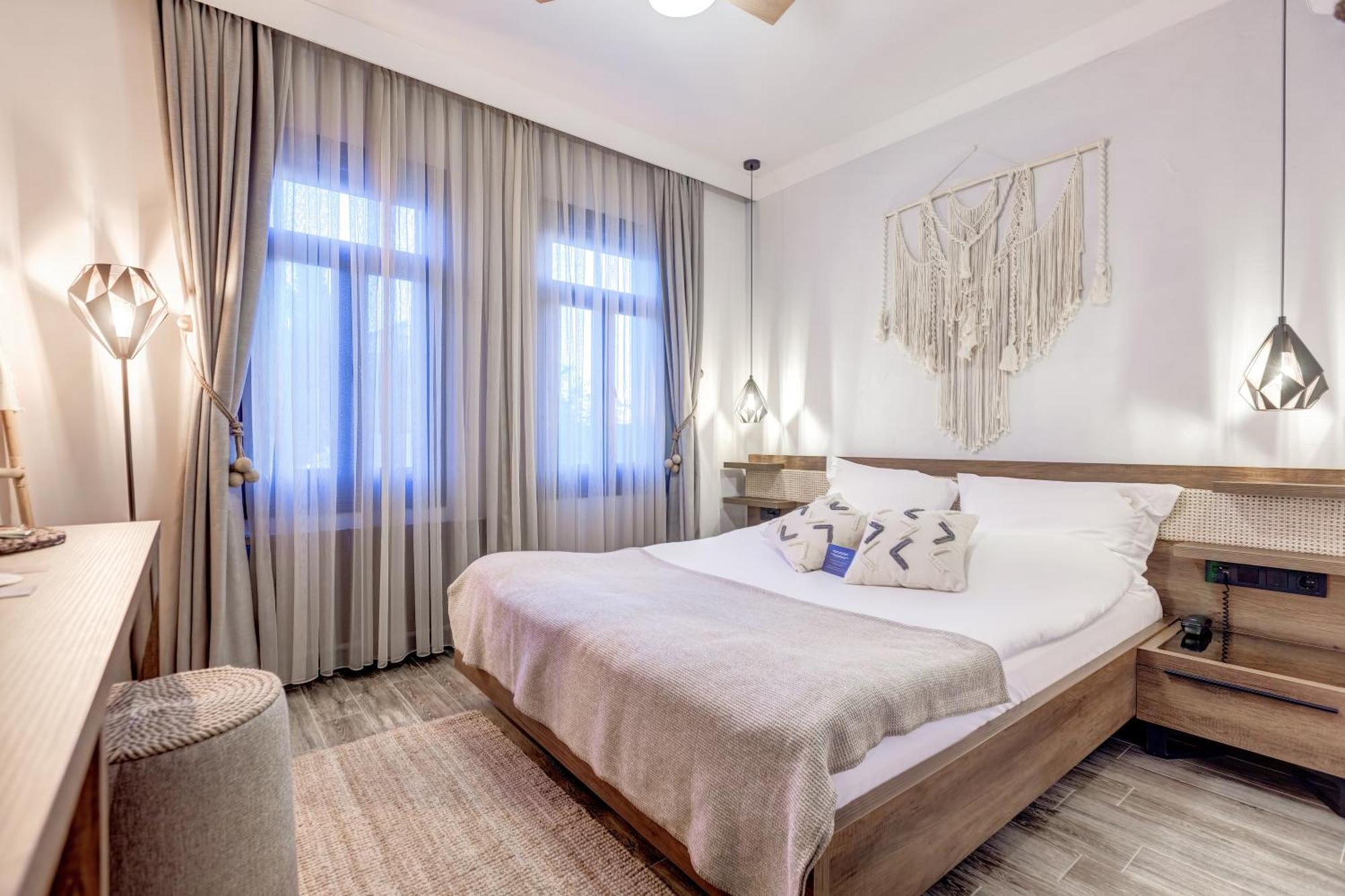 Parna Hotel Cunda Rum bild